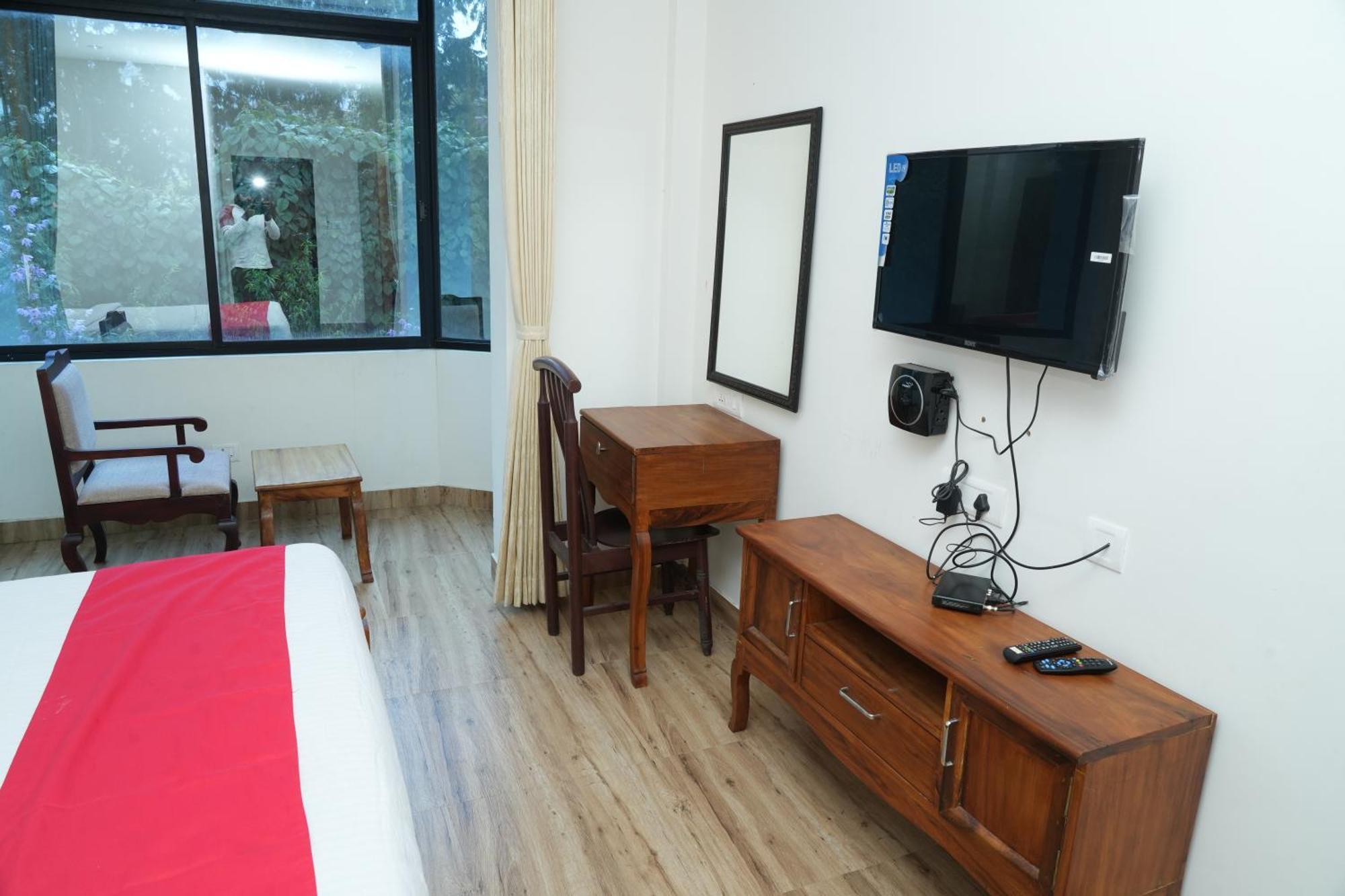 Vetrivel International By Brown Tree Resorts Kodaikanal Exterior photo