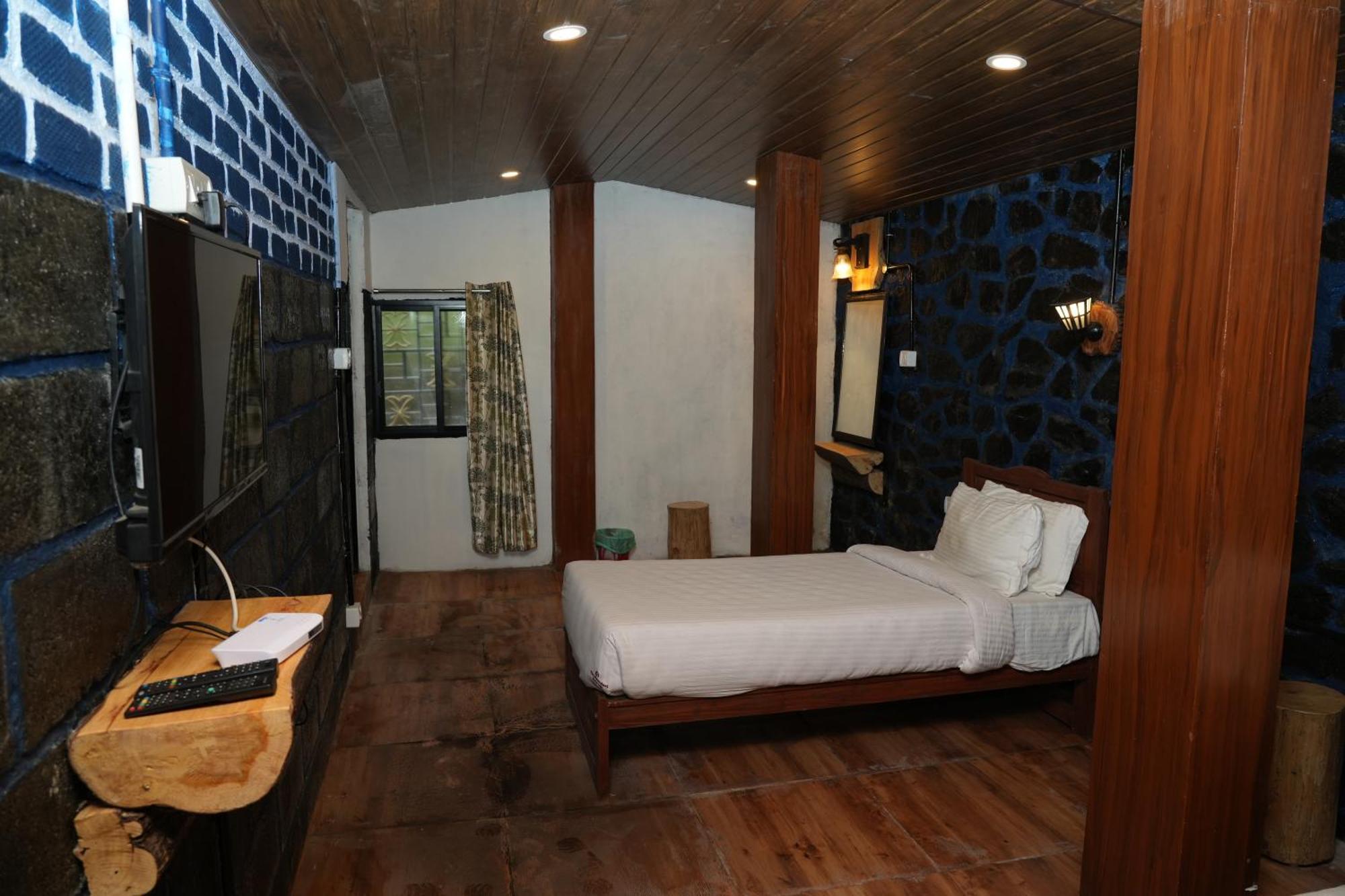 Vetrivel International By Brown Tree Resorts Kodaikanal Exterior photo